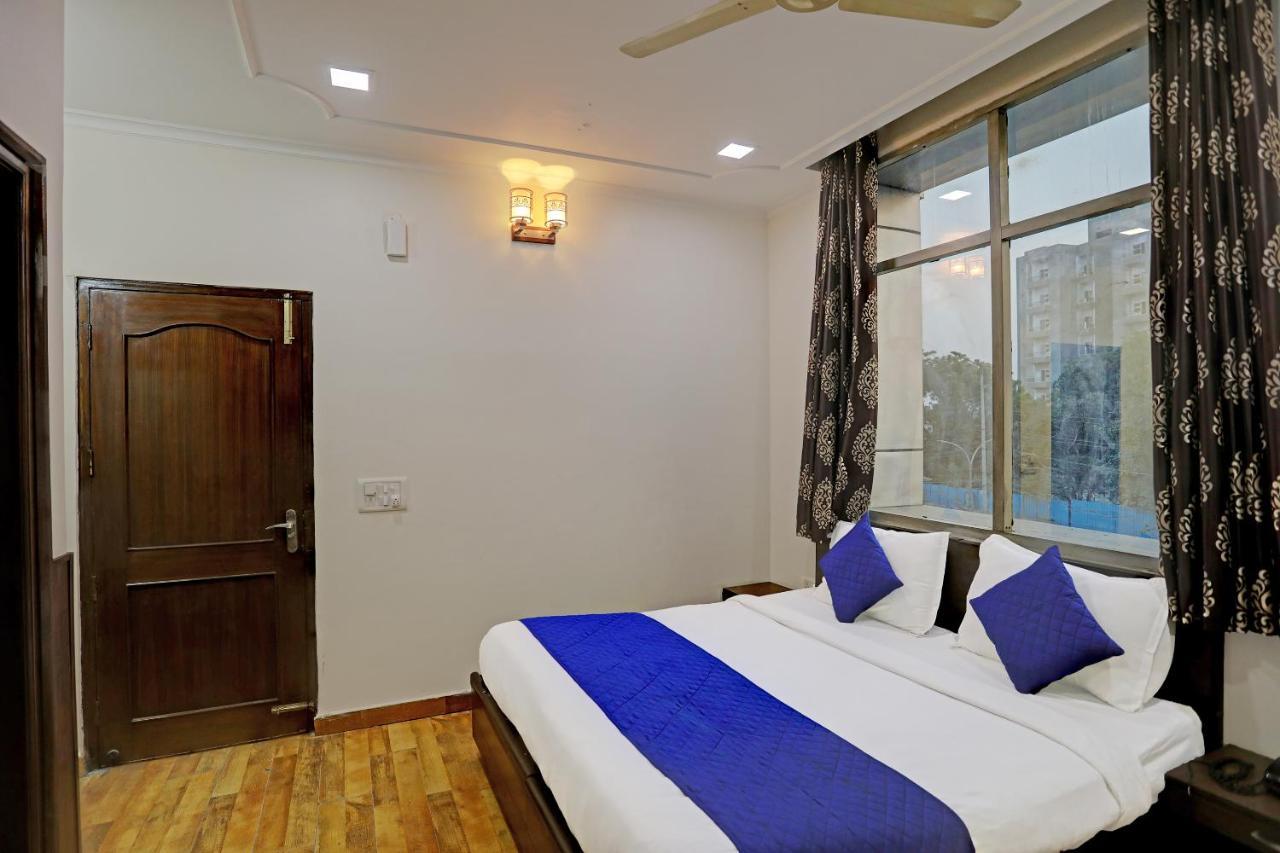 Hotel Grand Tushar - Ghaziabad Railway Station エクステリア 写真