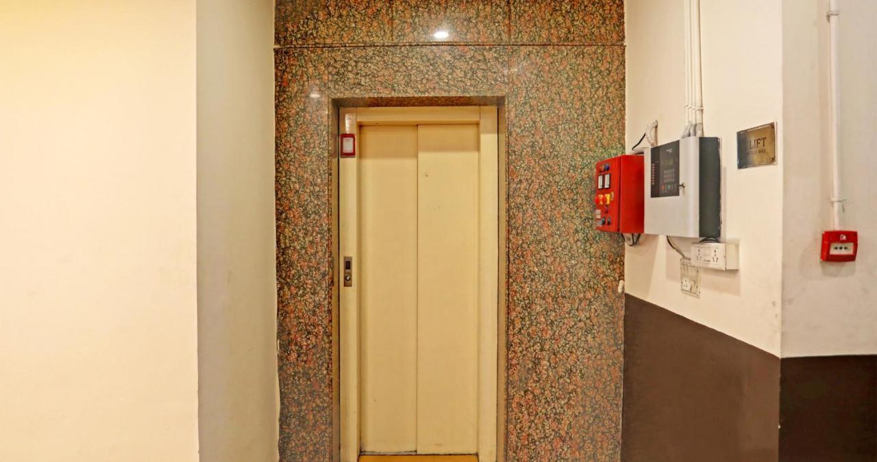 Hotel Grand Tushar - Ghaziabad Railway Station エクステリア 写真