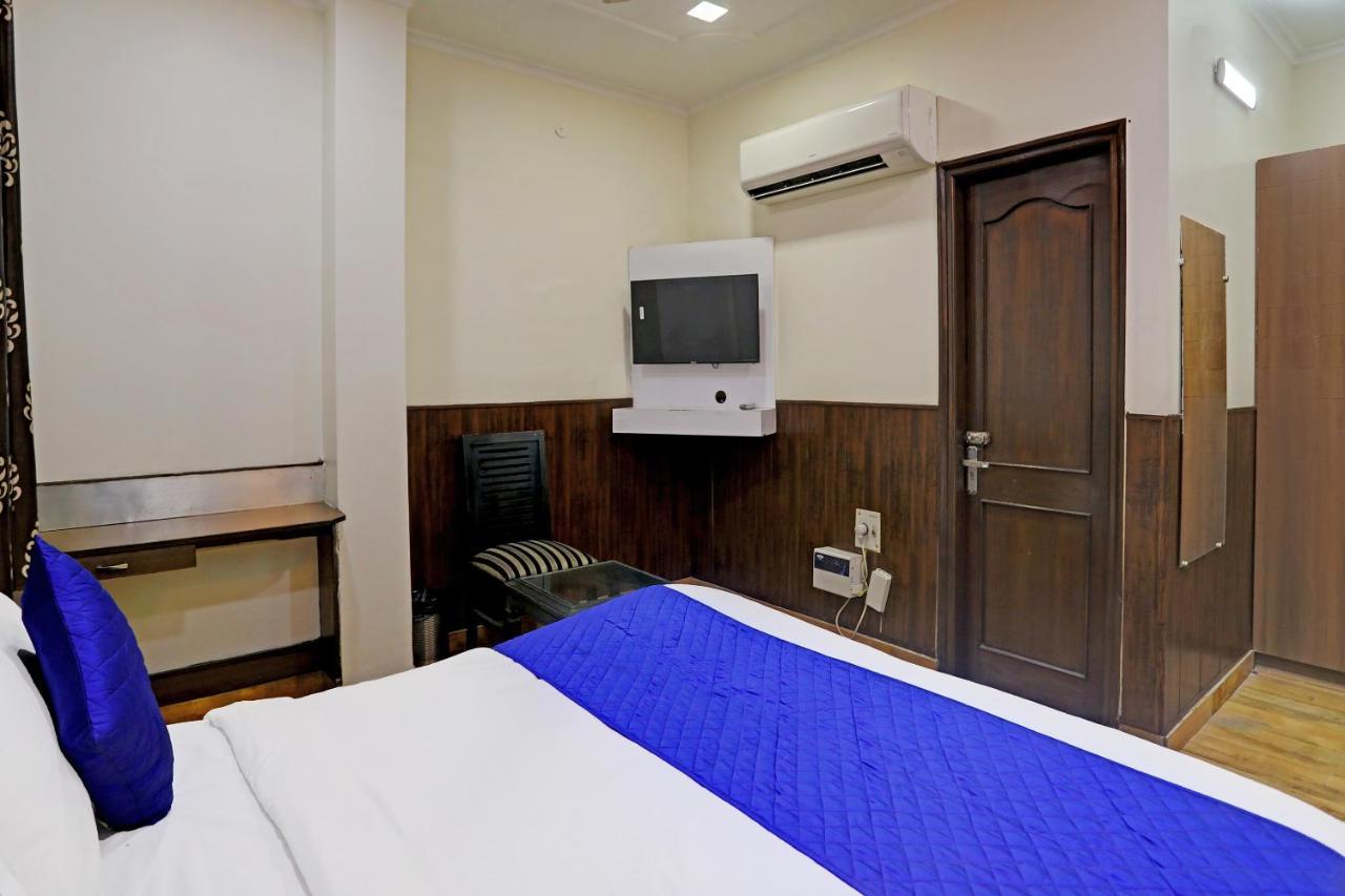 Hotel Grand Tushar - Ghaziabad Railway Station エクステリア 写真
