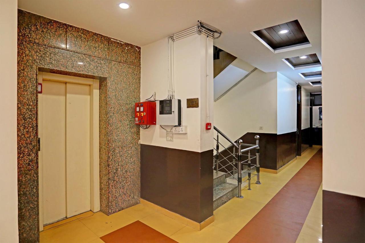 Hotel Grand Tushar - Ghaziabad Railway Station エクステリア 写真
