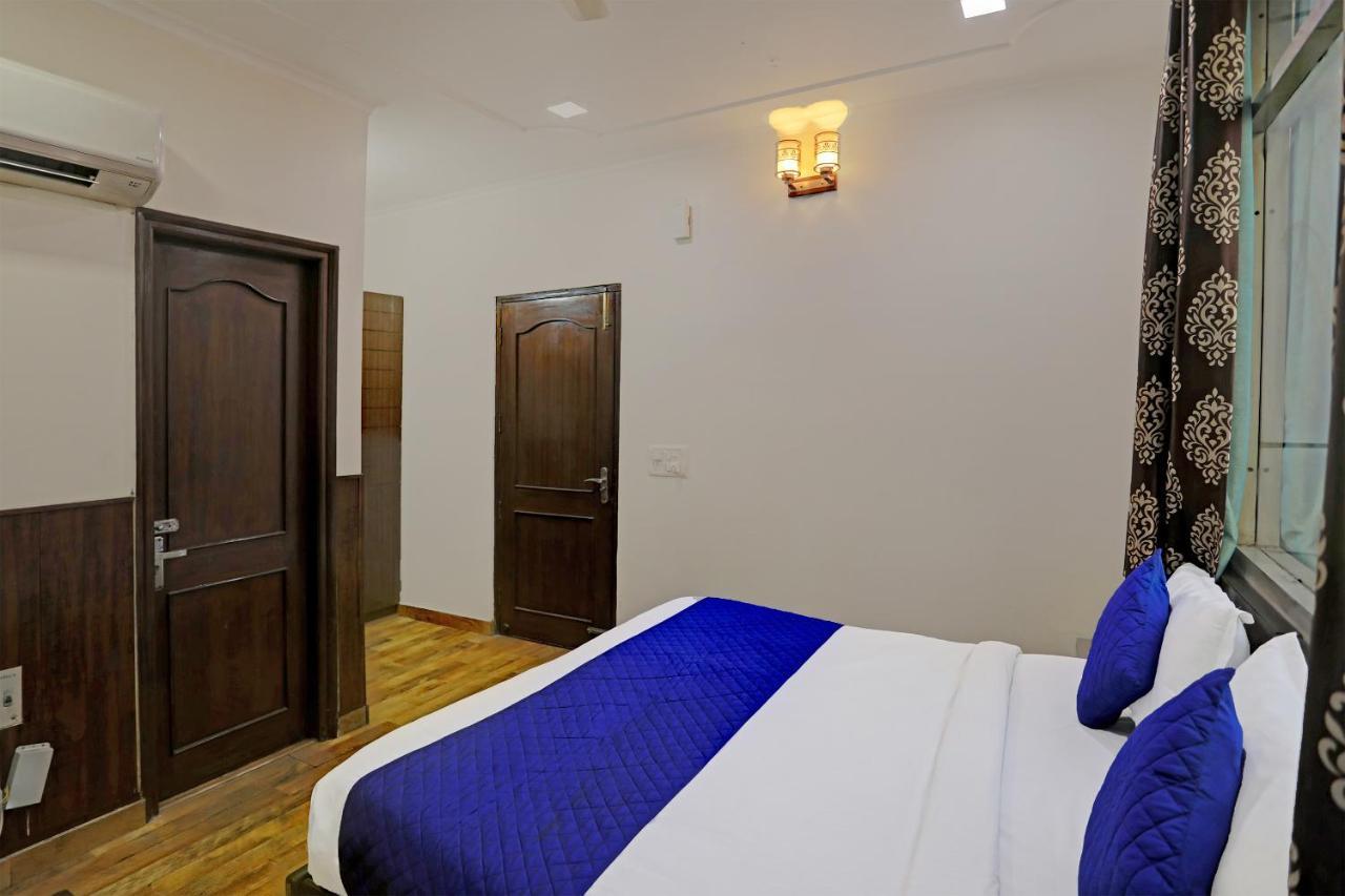 Hotel Grand Tushar - Ghaziabad Railway Station エクステリア 写真