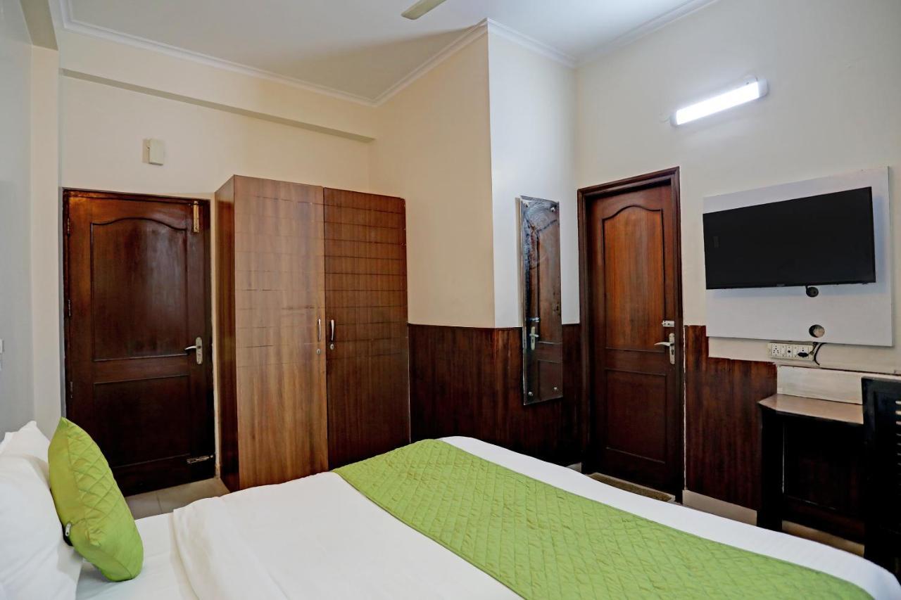 Hotel Grand Tushar - Ghaziabad Railway Station エクステリア 写真